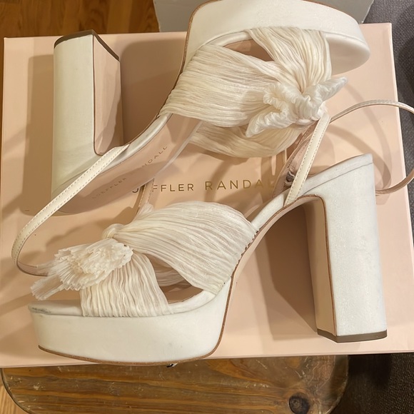 Loeffler Randall Natalia Platform Bow Heel Sz 9B Pearl White - Picture 9 of 16